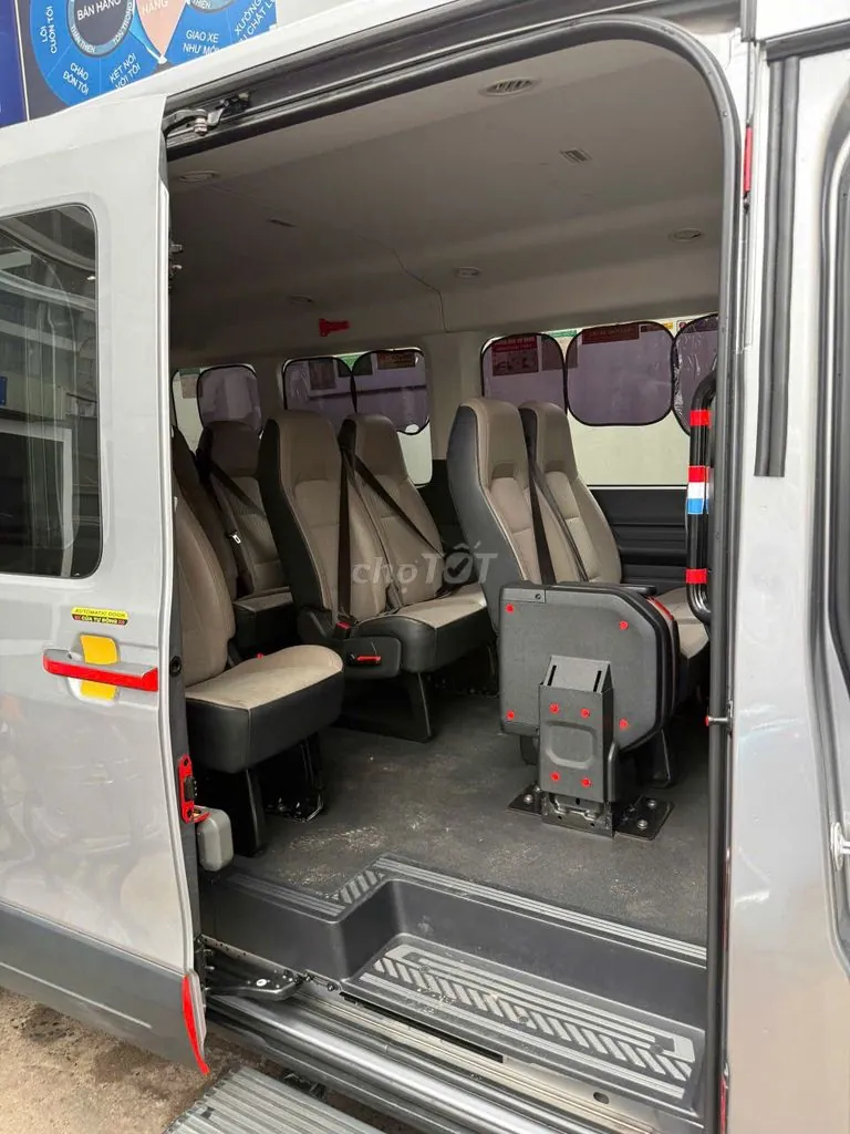 Ford Transit 2024 photo 3