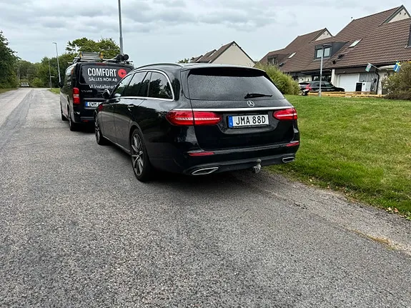 Mercedes-Benz E200