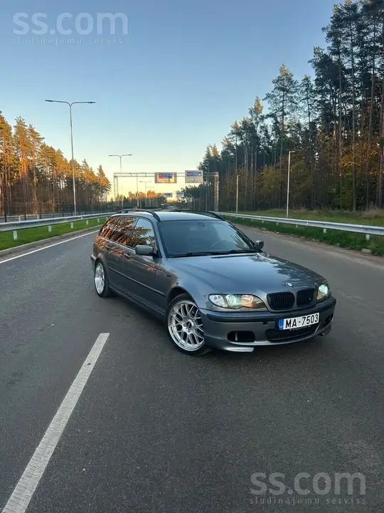BMW 320