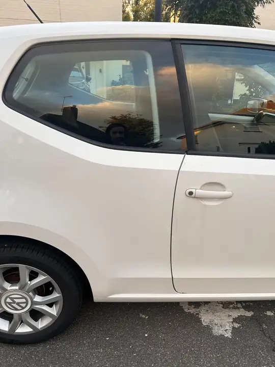 Volkswagen Up 2013 photo 4