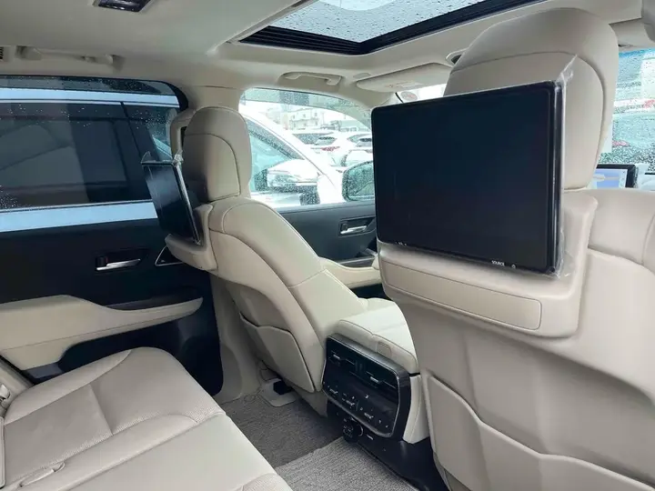 Toyota Land Cruiser 2025 photo 3