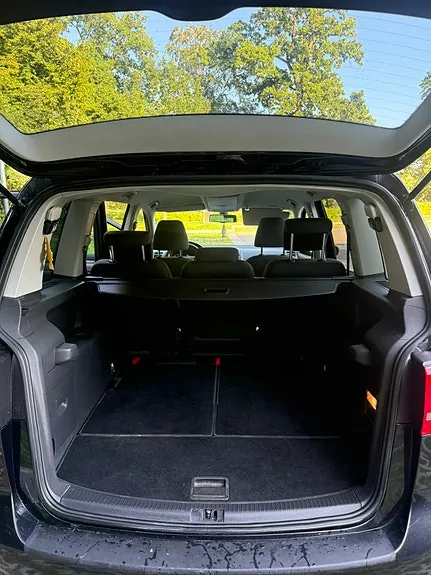 Volkswagen Touran 2011 photo 5
