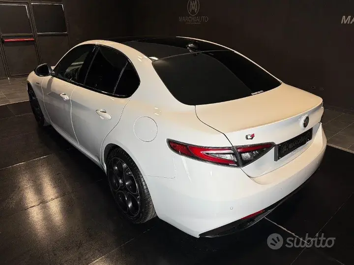 Alfa Romeo Giulia 2025 photo 4