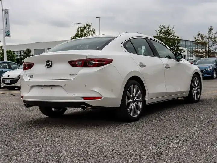 Mazda Mazda3 2019 photo 5