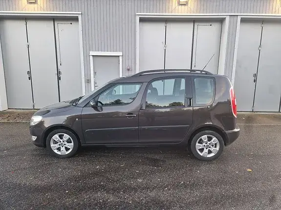 Skoda Roomster 2011 photo 4