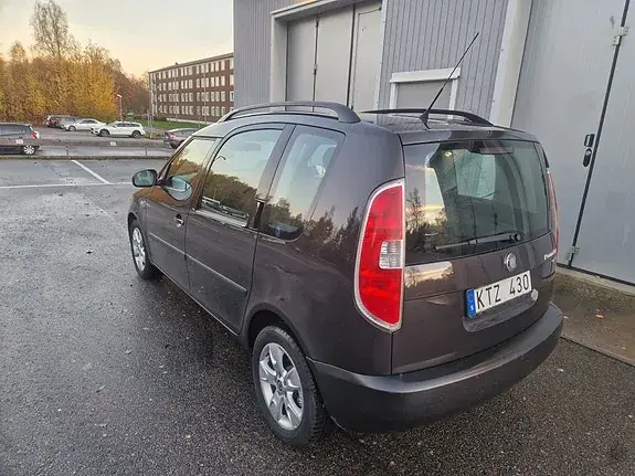 Skoda Roomster 2011 photo 3