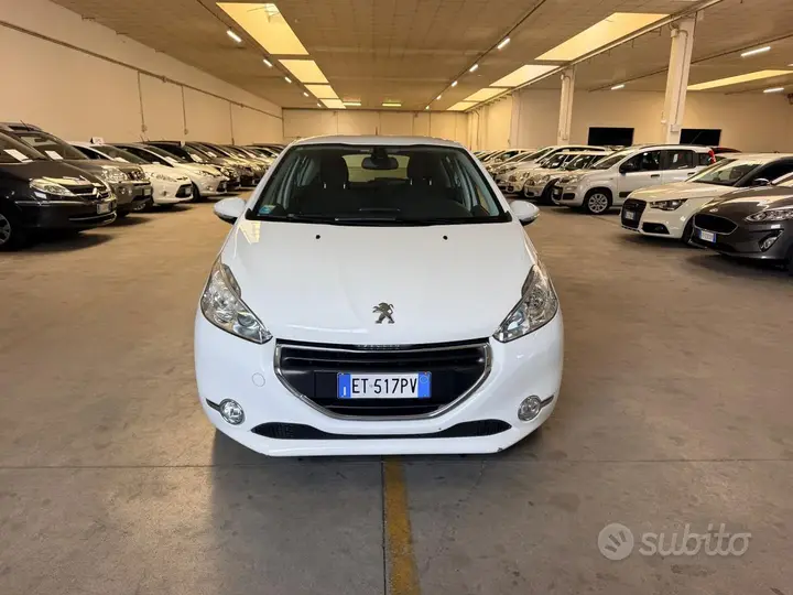 Peugeot 208 2013 photo 3