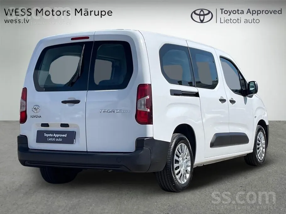 Toyota Proace 2023 photo 2