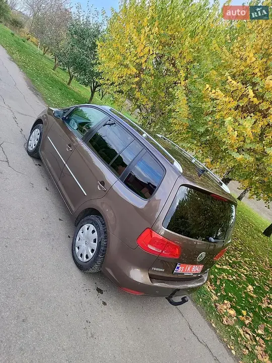 Volkswagen Touran 2011 photo 5