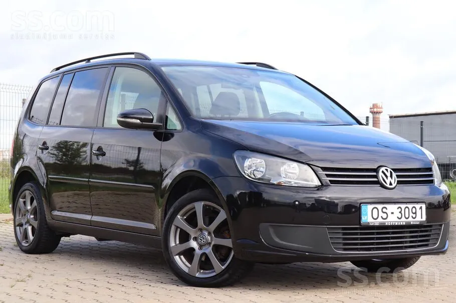 Volkswagen Touran 2010 photo 2