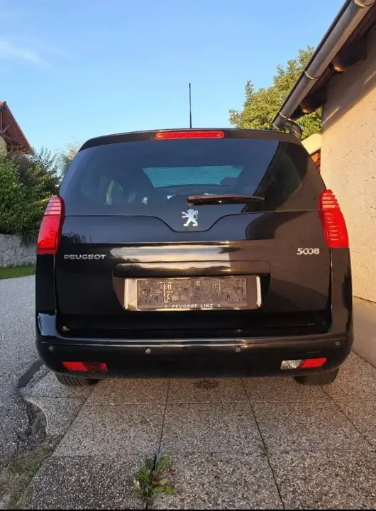 Peugeot 5008 2013 photo 2