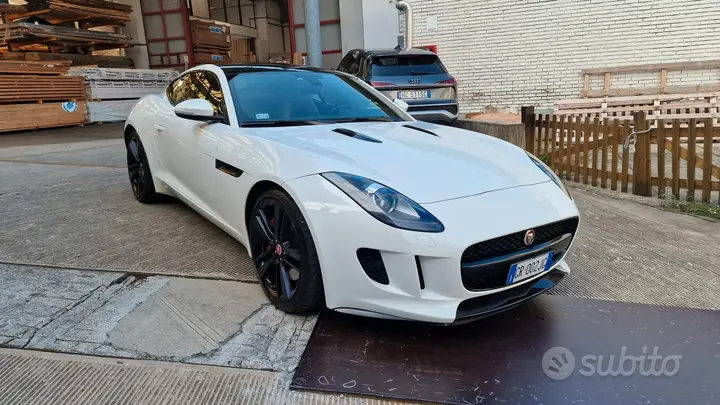Jaguar F-Type 2016 photo 2