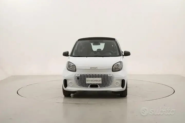 Smart Fortwo 2021 photo 2