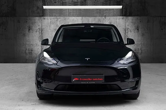 Tesla Model Y 2023 photo 3