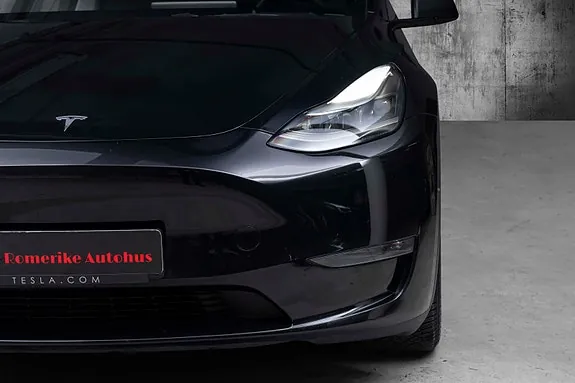 Tesla Model Y 2023 photo 4