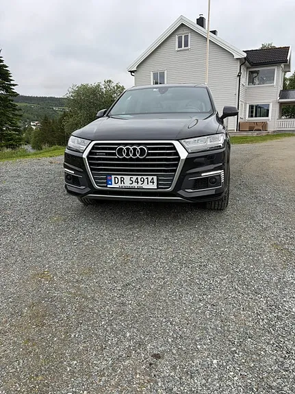 Audi Q7 2018 photo 2