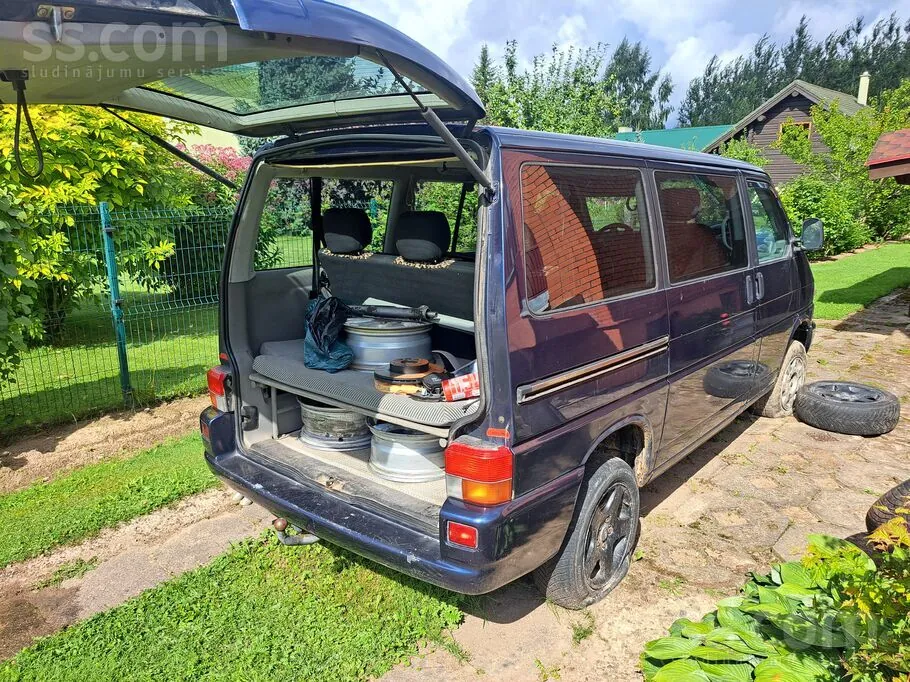 Volkswagen Multivan 1996 photo 3