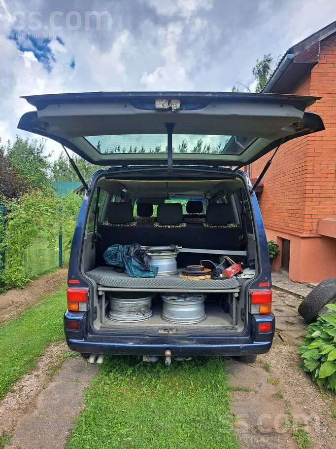 Volkswagen Multivan 1996 photo 5