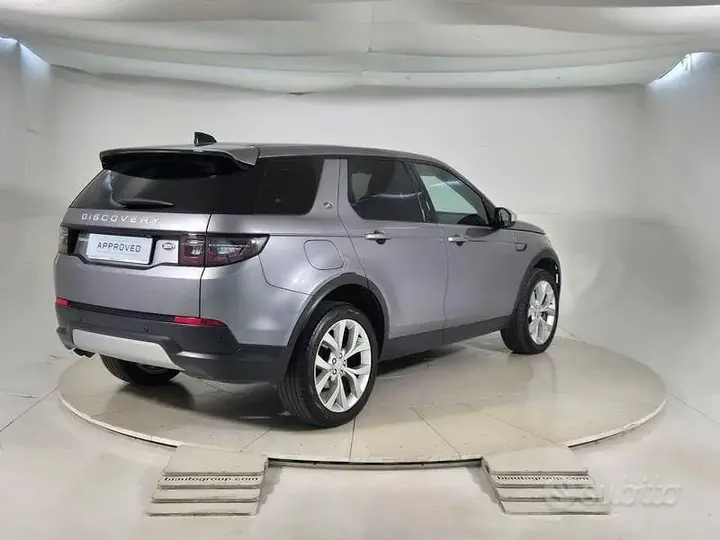 Land Rover Discovery Sport 2022 photo 2