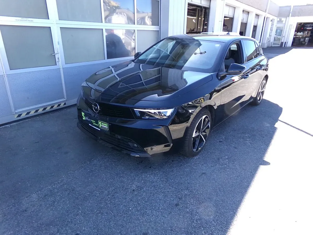 Opel Astra 2024 photo 2