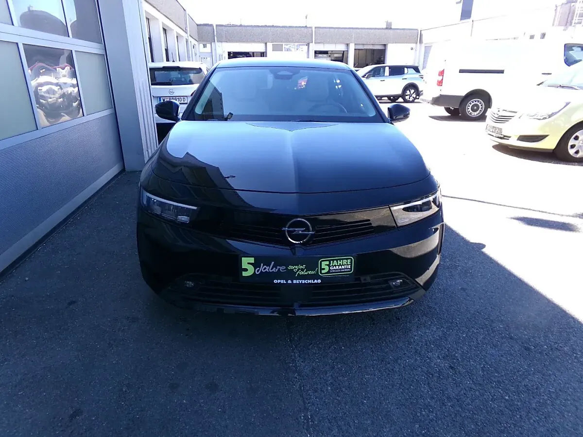 Opel Astra 2024 photo 3