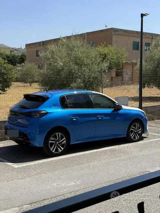 Peugeot 208 2026 photo 3