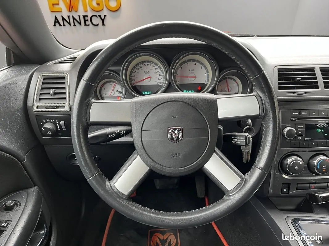 Dodge Challenger 2010 photo 4