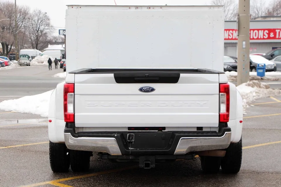 Ford E-450 2011 photo 5