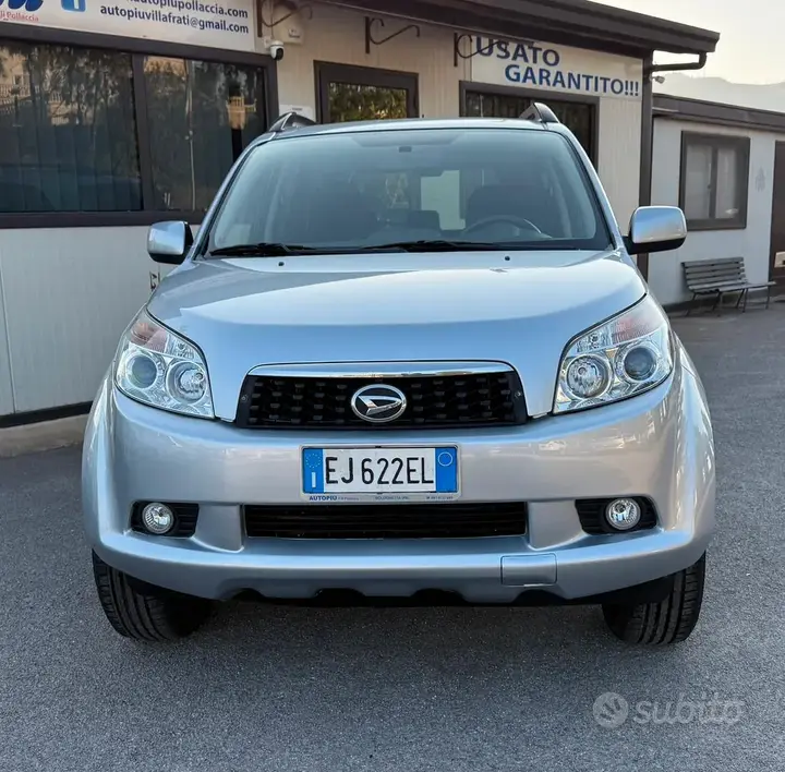 Daihatsu Terios 2011 photo 2