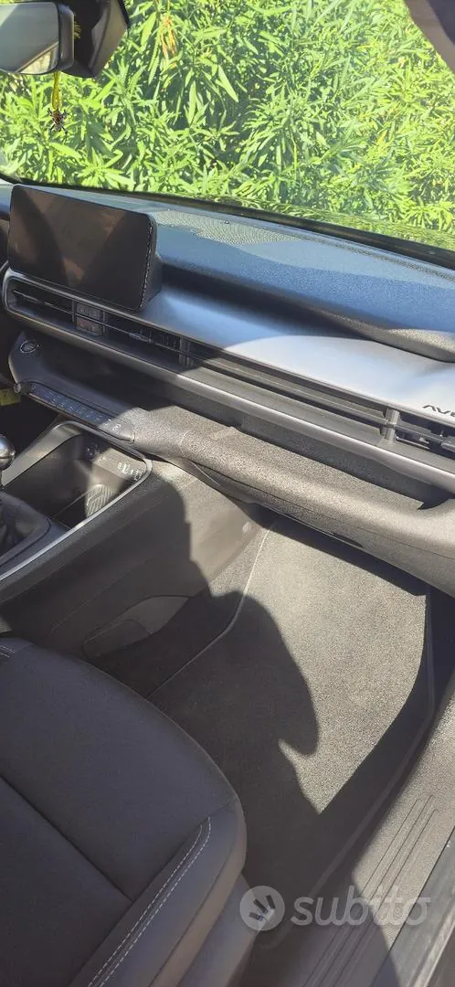 Jeep Avenger Summit 2025 photo 4