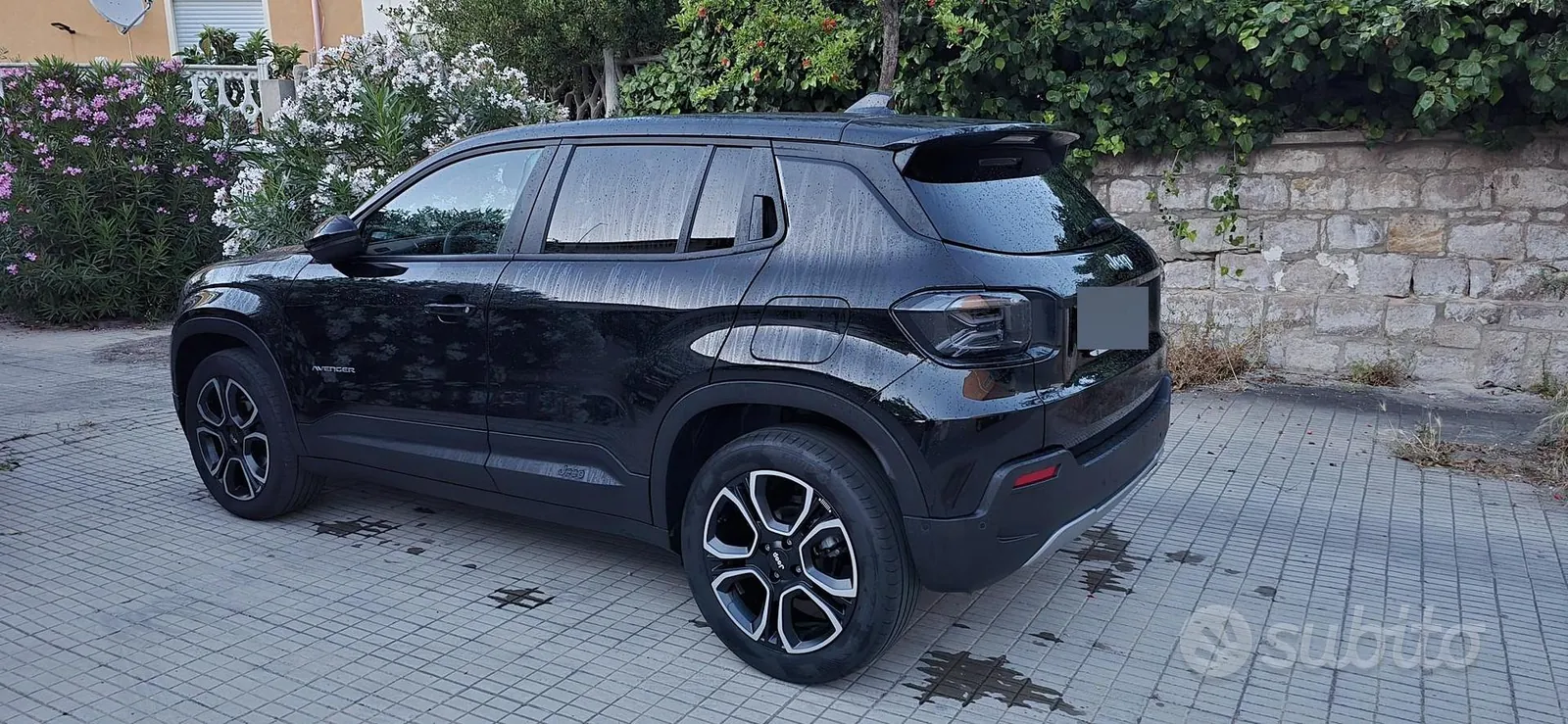 Jeep Avenger Summit 2025 photo 2