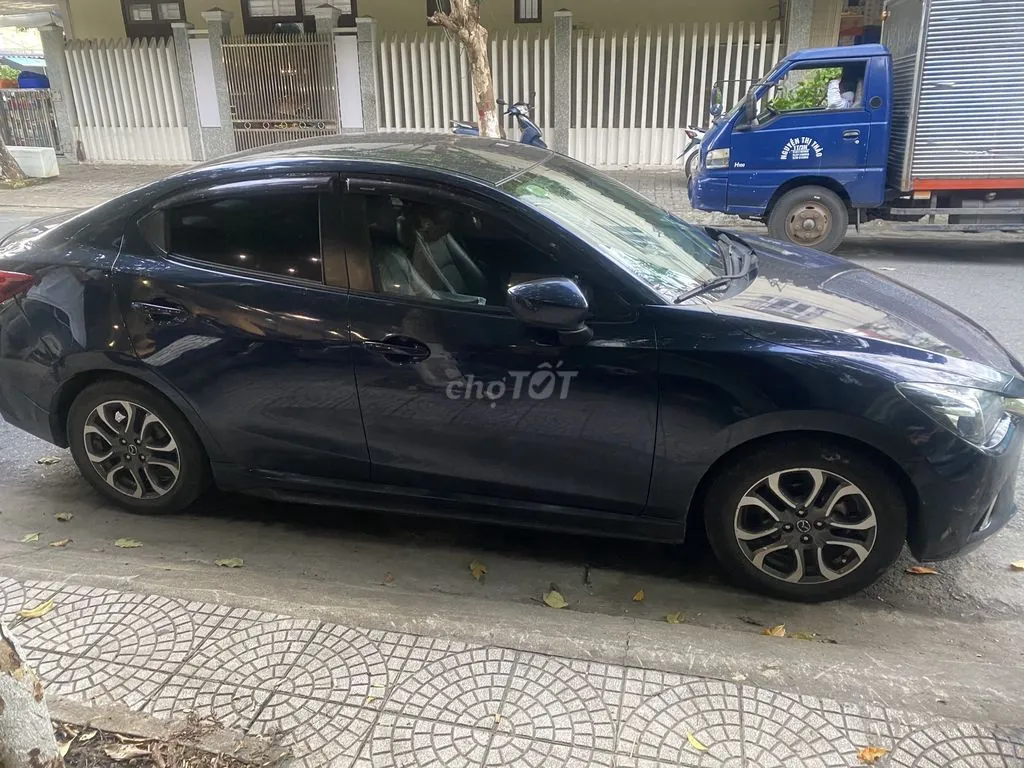 Mazda 2 2016 photo 2