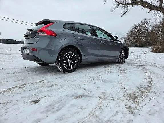 Volvo V40 2017 photo 2