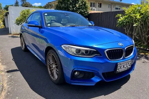BMW 220I