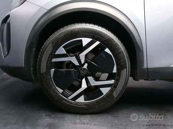 Peugeot 2008 2024 photo 5
