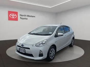 Toyota Aqua 2014 photo 4