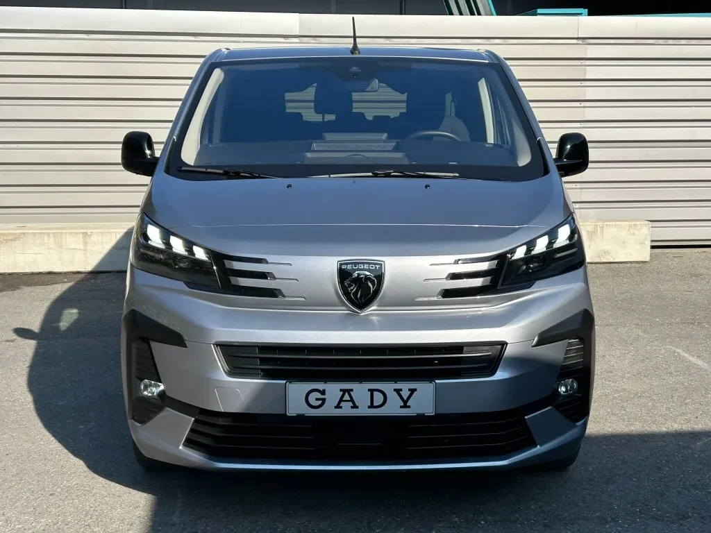 Peugeot Traveller 2024 photo 2