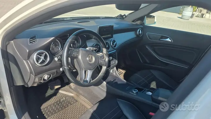 Mercedes-Benz Gla 2014 photo 2