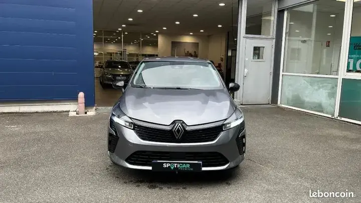 Renault Clio 2024 photo 2