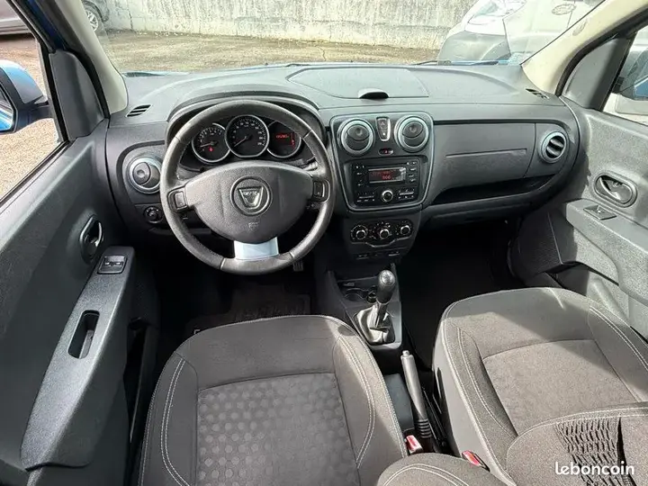 Dacia Lodgy 2015 photo 4