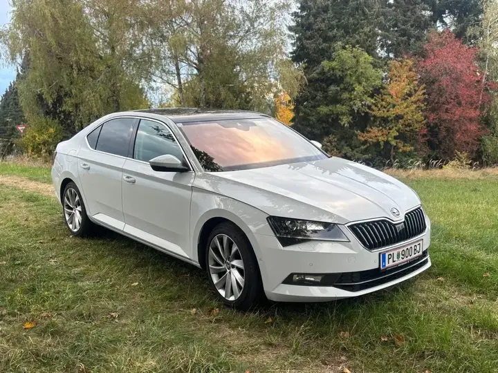 Skoda Superb 2015 photo 2