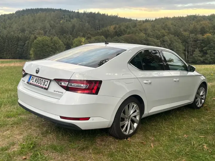 Skoda Superb 2015 photo 3