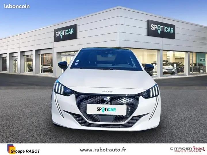 Peugeot 208 2022 photo 2