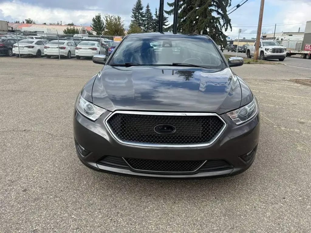 Ford Taurus 2019 photo 2