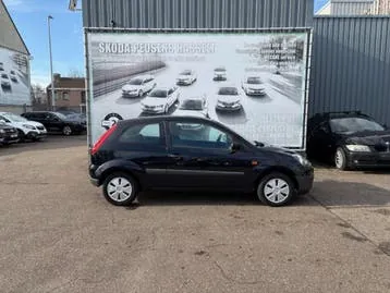 Ford Fiesta 2006 photo 2