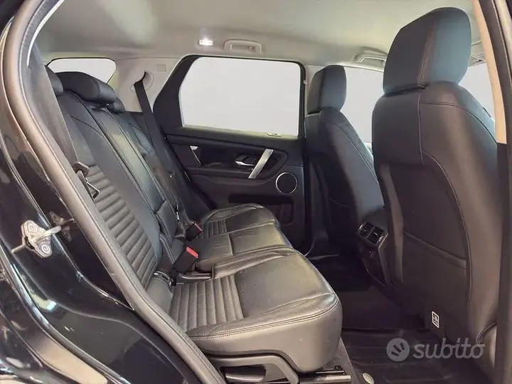 Land Rover Discovery Sport 2022 photo 5