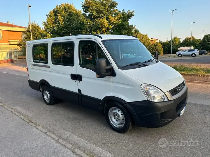 Iveco Daily 2009 photo 3