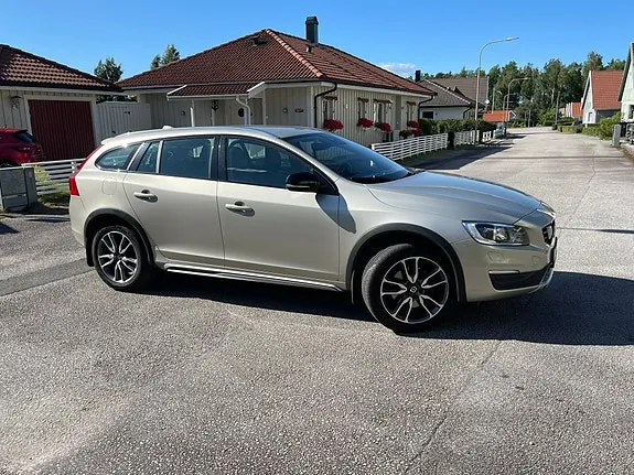 Volvo V60 Cross Country