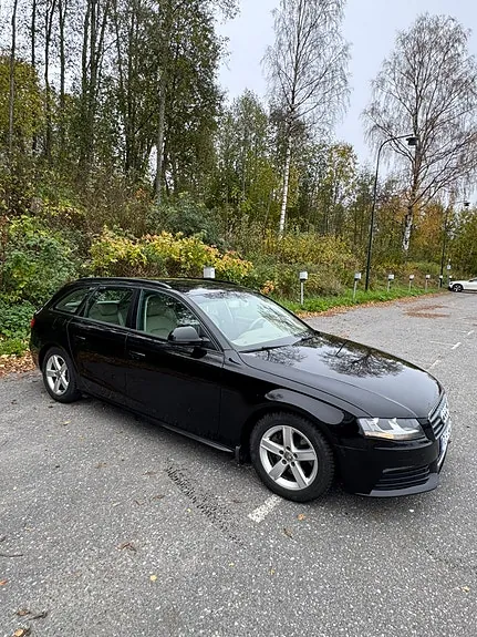 Audi A4 2009 photo 2