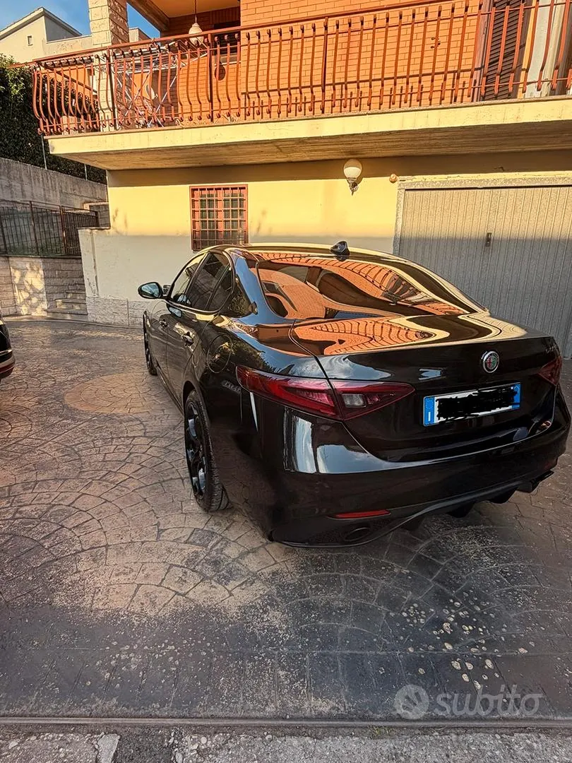 Alfa Romeo Giulia 2019 photo 3